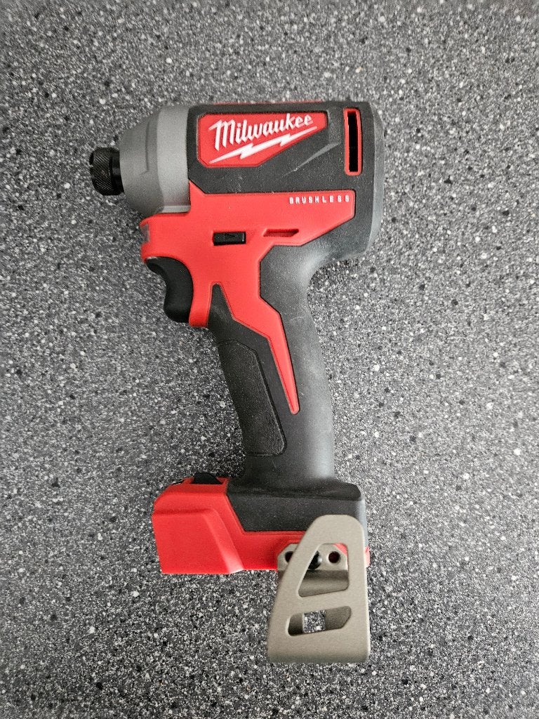 Milwaukee M18 BLID2-0X Accu slagschroevendraaier BODY, 600 watt of meer, Variabele snelheid, Ophalen of Verzenden, Zo goed als nieuw