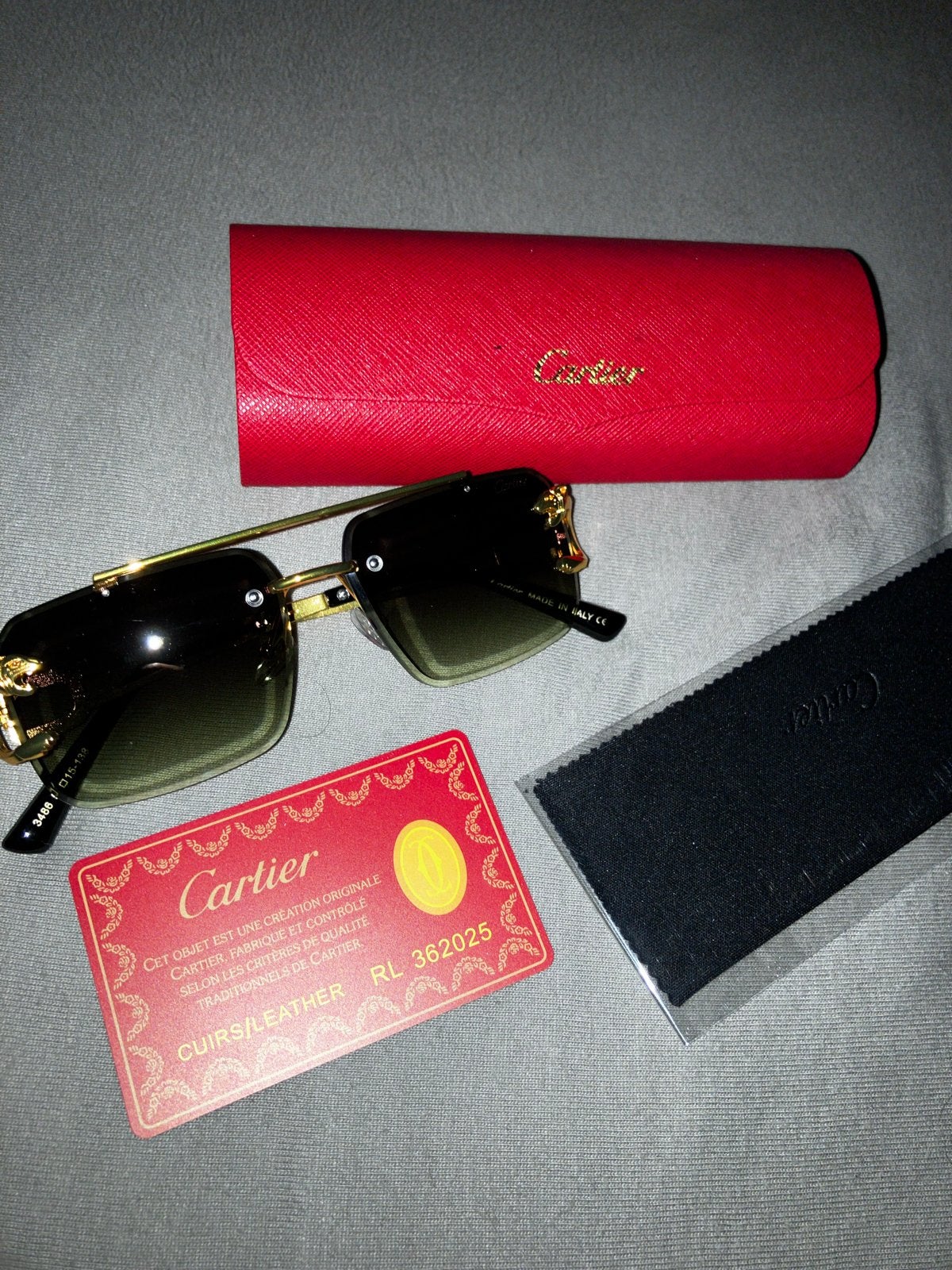 Cartier Zonnebril met etui en certificaat, Sieraden, Tassen en Uiterlijk, Overige merken, Zonnebril, Zwart, Ophalen of Verzenden