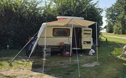 Eriba Puck 1980, Caravans en Kamperen, Caravans, Standaardzit, Tot en met 2, Particulier, Lengtebed