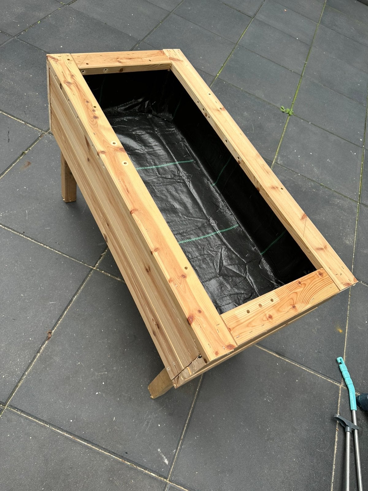 Houten plantenbak op poten - ideaal voor kruiden en bloemen, Tuin en Terras, Ophalen, Balkon, Zo goed als nieuw, 60 tot 100 cm