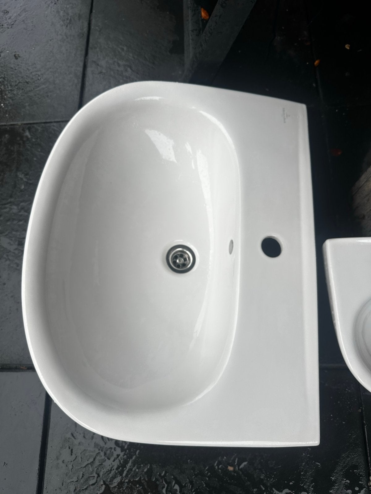 Witte wastafel met kraangat en overloop, Ophalen, Zo goed als nieuw, Wastafel
