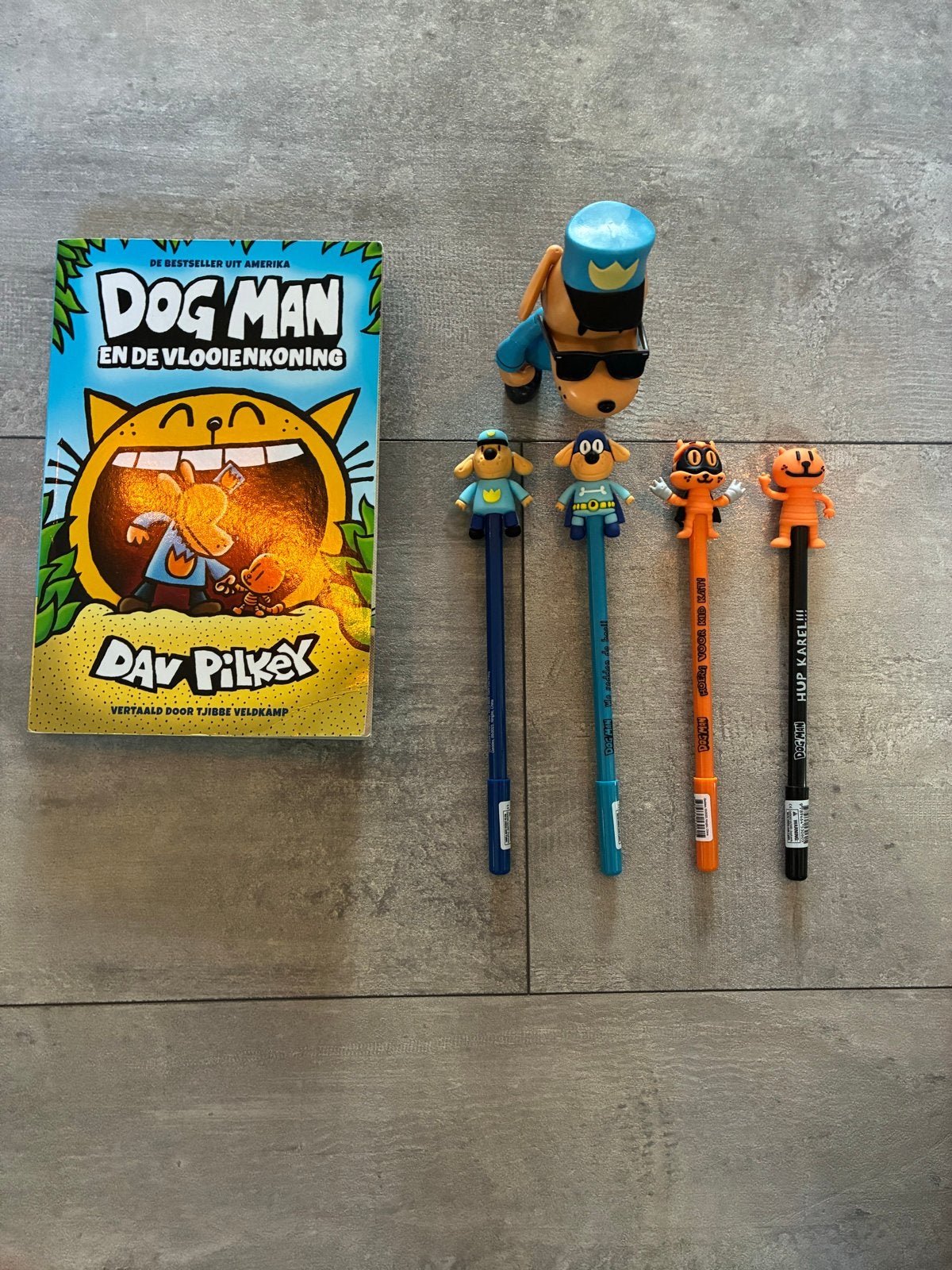 Dog Man en de Vlooienkoning met Dog Man figuren, Ophalen of Verzenden, Gelezen, Fictie