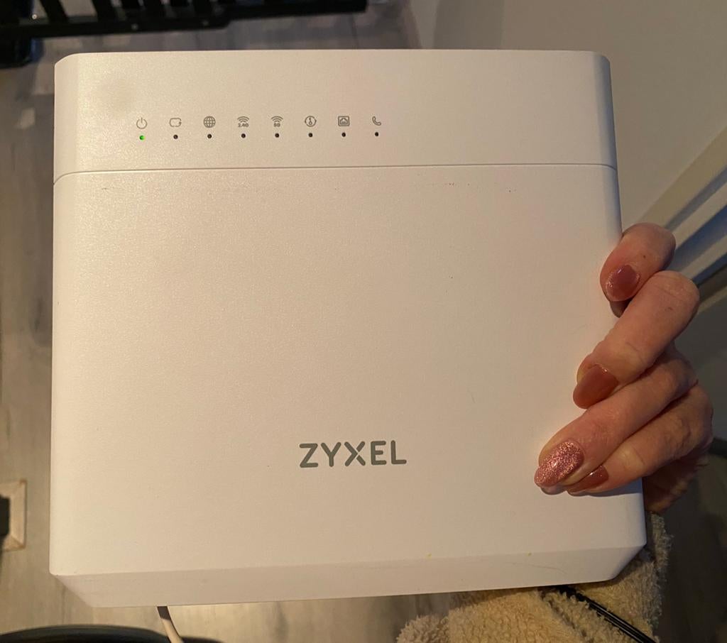Zyxel modem/router, Ophalen of Verzenden, Zo goed als nieuw