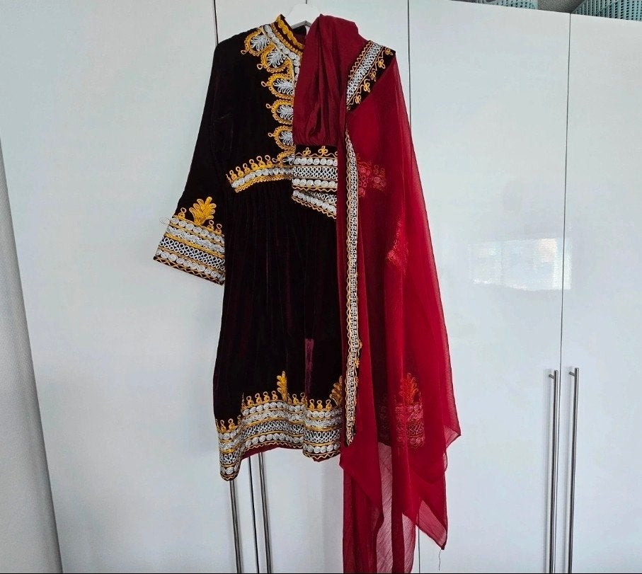 Prachtige Afghaanse jurk - Maat S/M, Ophalen of Verzenden, Zo goed als nieuw, Maat 36 (S), Rood