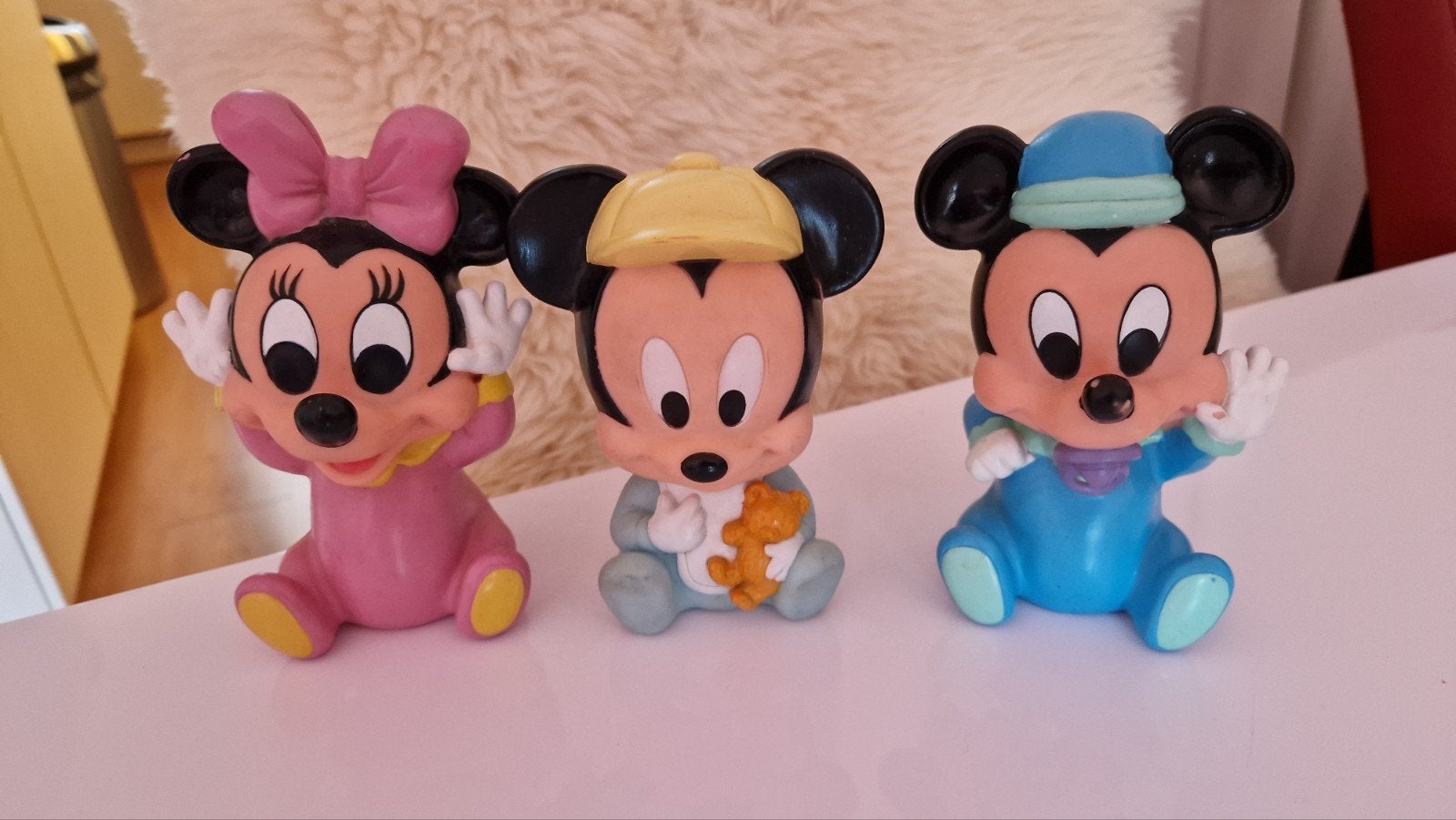 mickey en mini mouse baby 3 stuks, Ophalen of Verzenden, Mickey Mouse, Zo goed als nieuw, Beeldje of Figuurtje