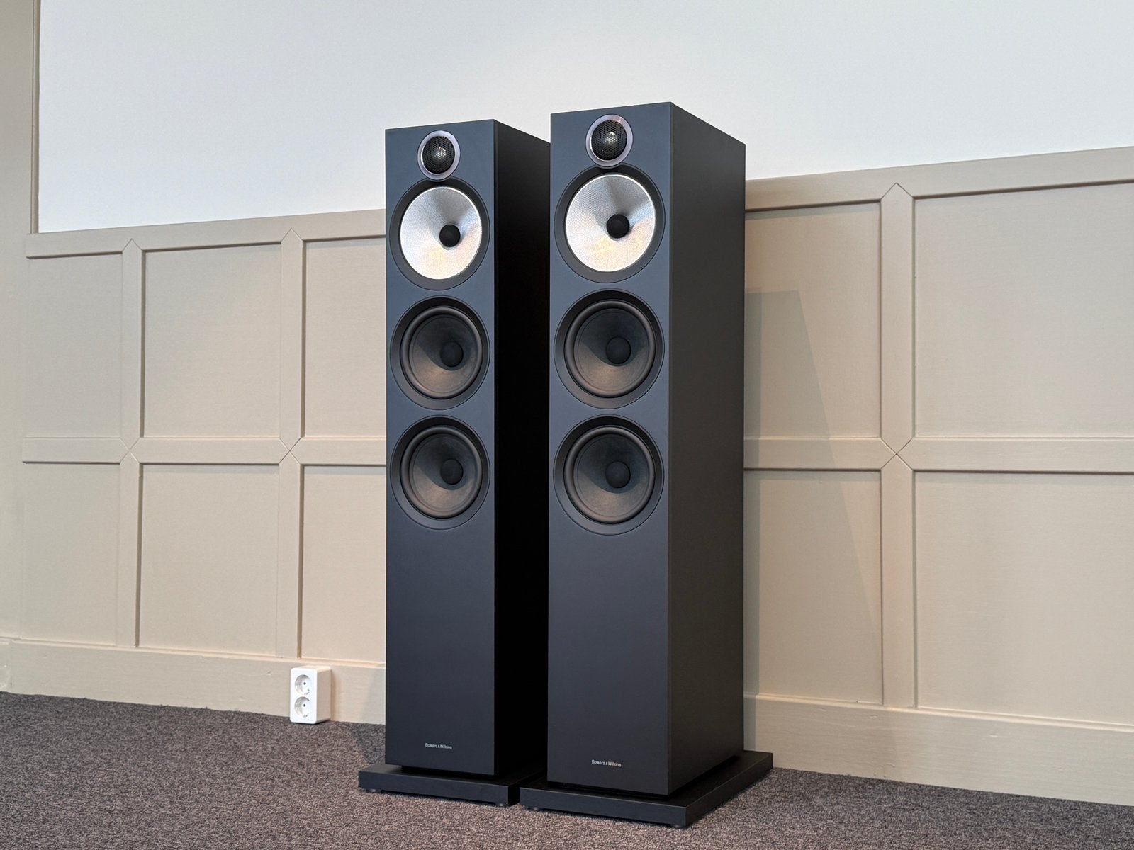B&W 603 S3 / 2 sets beschikbaar, Audio, Tv en Foto, Luidsprekers, Zo goed als nieuw, Front, Rear of Stereo speakers, 120 watt of meer