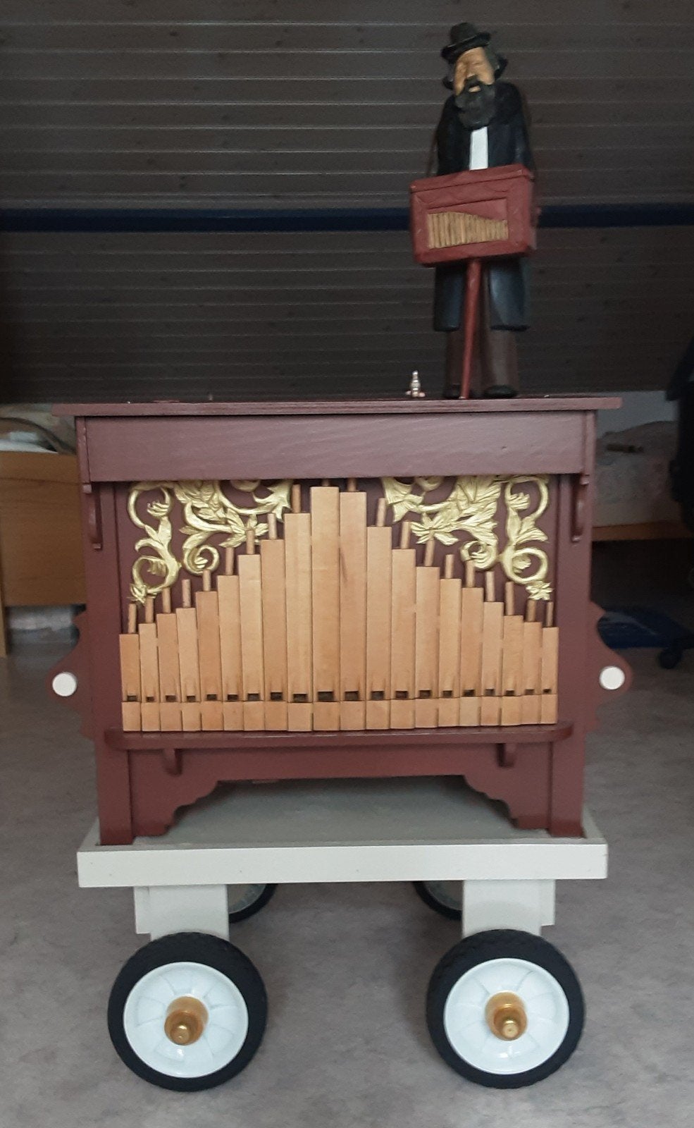 Mooi draaiorgel, mide gestuurd. € 1250, Ophalen