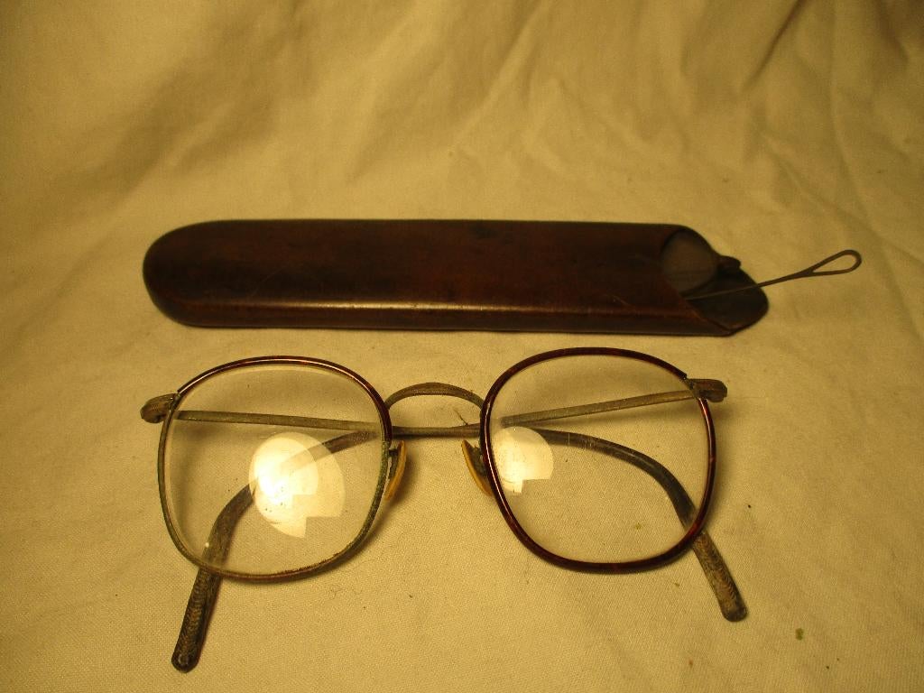 2x antiek brilletjes, Verzenden