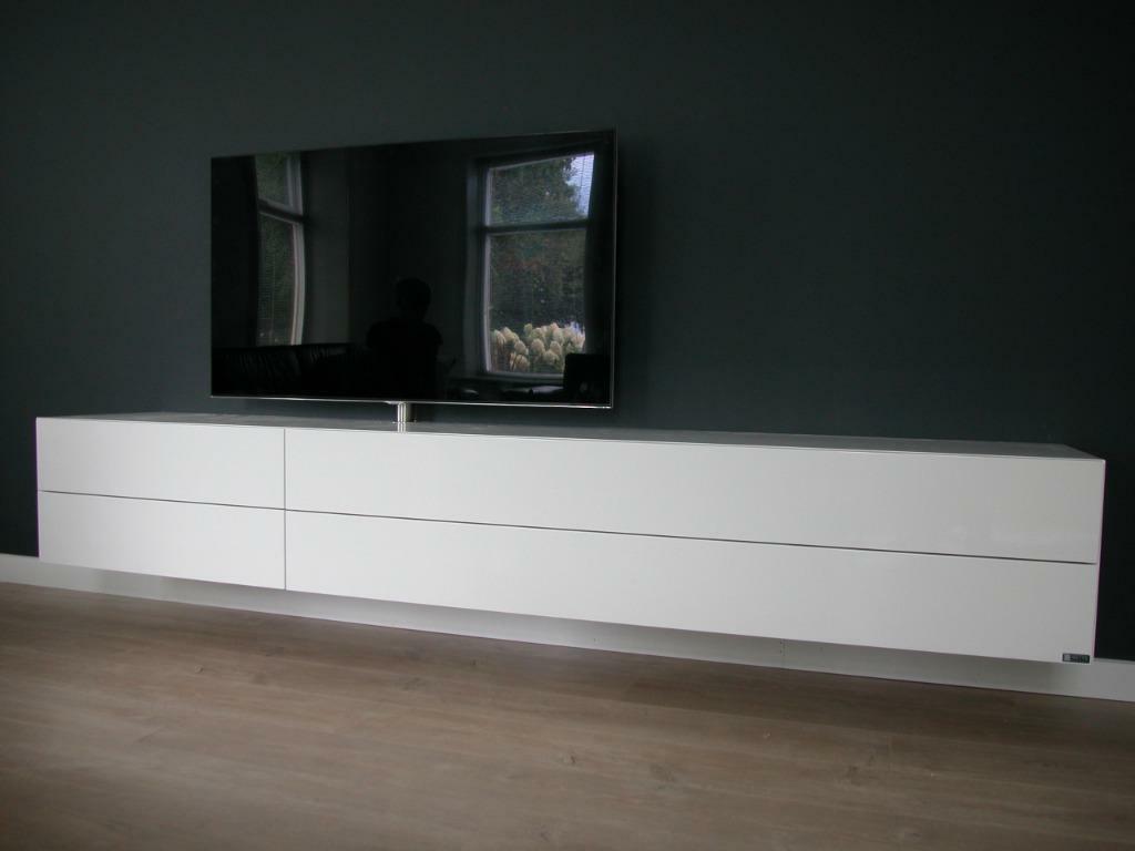 Zwevende tv-kast gespoten in Hoogglans lak, Artyx (17), Ophalen, Glas, Nieuw, Minder dan 100 cm