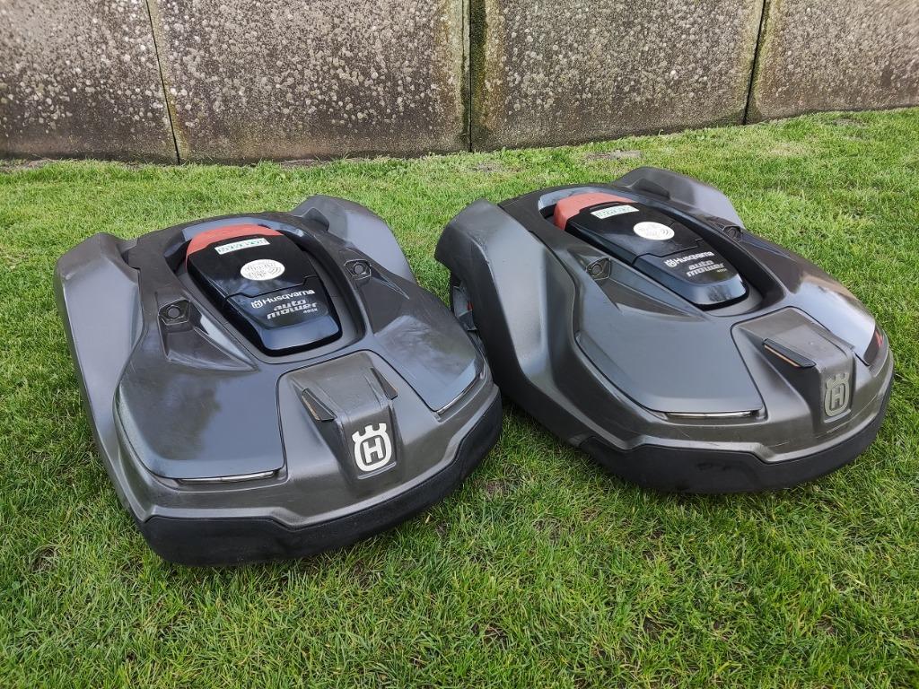 2 Husqvarna Automowers (type 450X, 5.000 m2. i.z.g.s.), Gebruikt, Ophalen of Verzenden, Husqvarna, Husqvarna.