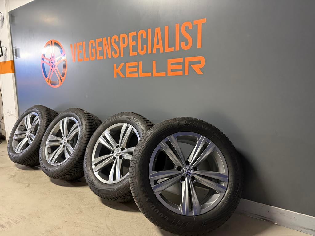 Vw Touareg CR7 Sebring 19 inch Orig. Goodyear Allseason zgan