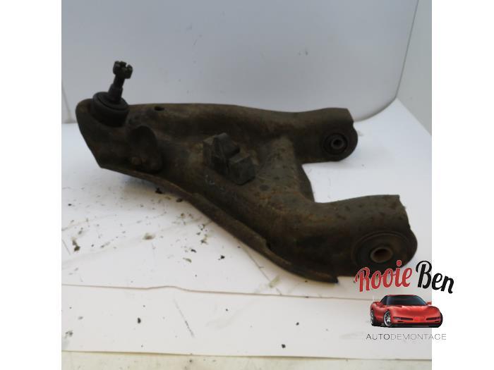 Draagarm onder links-voor van een Chevrolet Chevy, Gebruikt, -, Ophalen of Verzenden, -