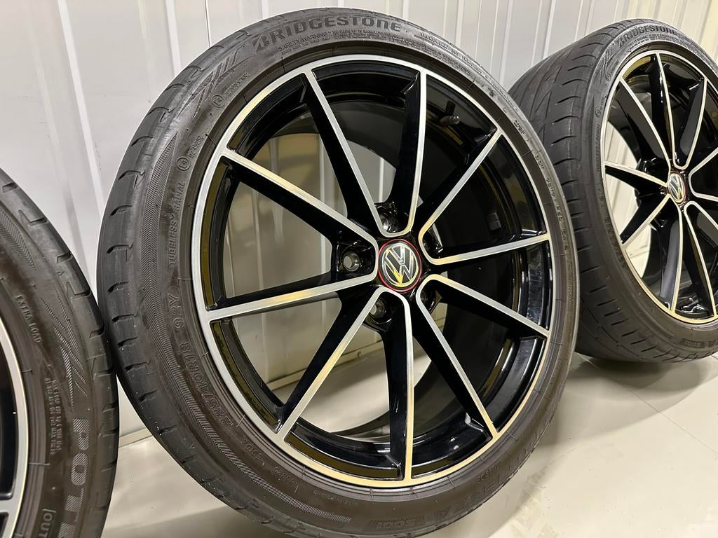 18'' VW Golf 7R GTI Belvedere 5G0601025CF Velgen Bridgestone, Auto-onderdelen, Banden en Velgen, 18 inch, Gebruikt, Banden en Velgen