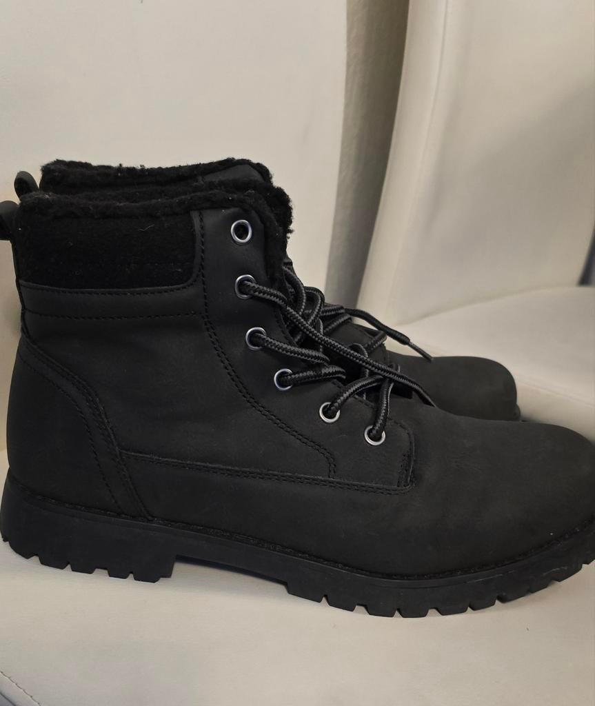 Pier One Zwarte Boots - Maat 40 - Zo Goed Als Nieuw, Kleding | Heren, Schoenen, Zwart, Boots, Pier One, Ophalen of Verzenden