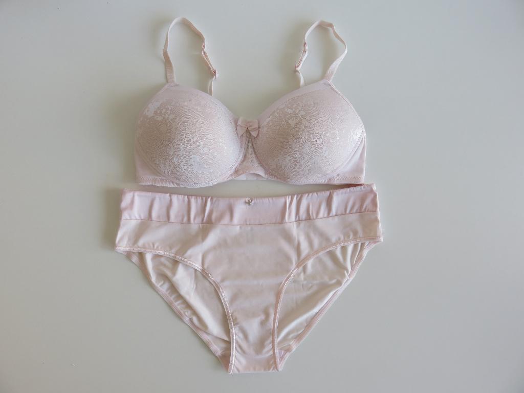 Amoena Lara Jacquard / Satin Prothese BH 75A & slip 38 setje, Amoena, Verzenden, Roze, Setje