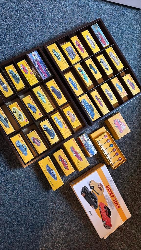 Waanzinnige set echte dinky toys compleet 35 stuks, Hobby en Vrije tijd, Ophalen of Verzenden, Nieuw, Auto, Dinky Toys