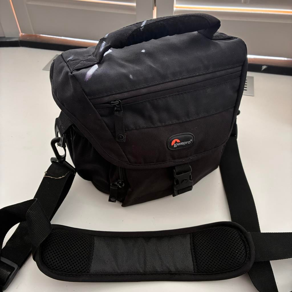 LowePro Nova 160 W schoudertas, Audio, Tv en Foto, Fotografie | Fototassen, Ophalen of Verzenden, Zo goed als nieuw, Schoudertas