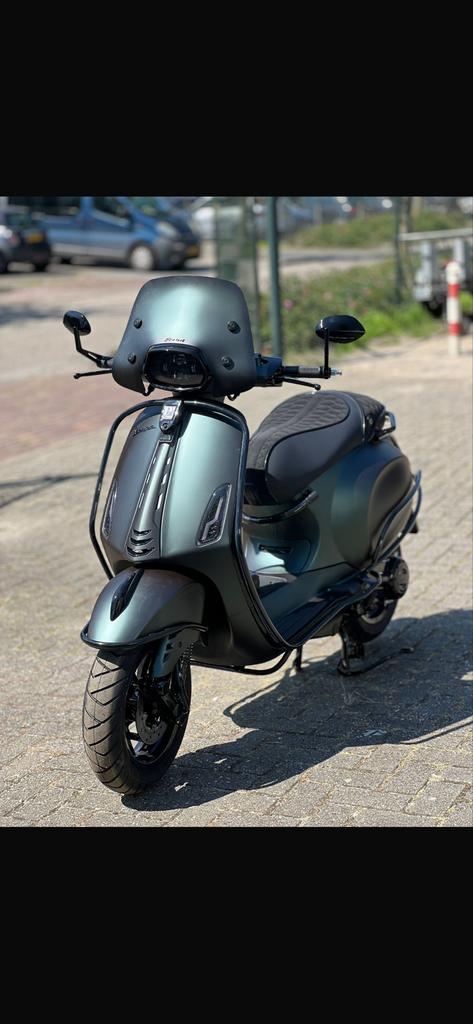 Vespa Sprint - full Custom, Ophalen, Maximaal 45 km/u, Vespa S, Zo goed als nieuw