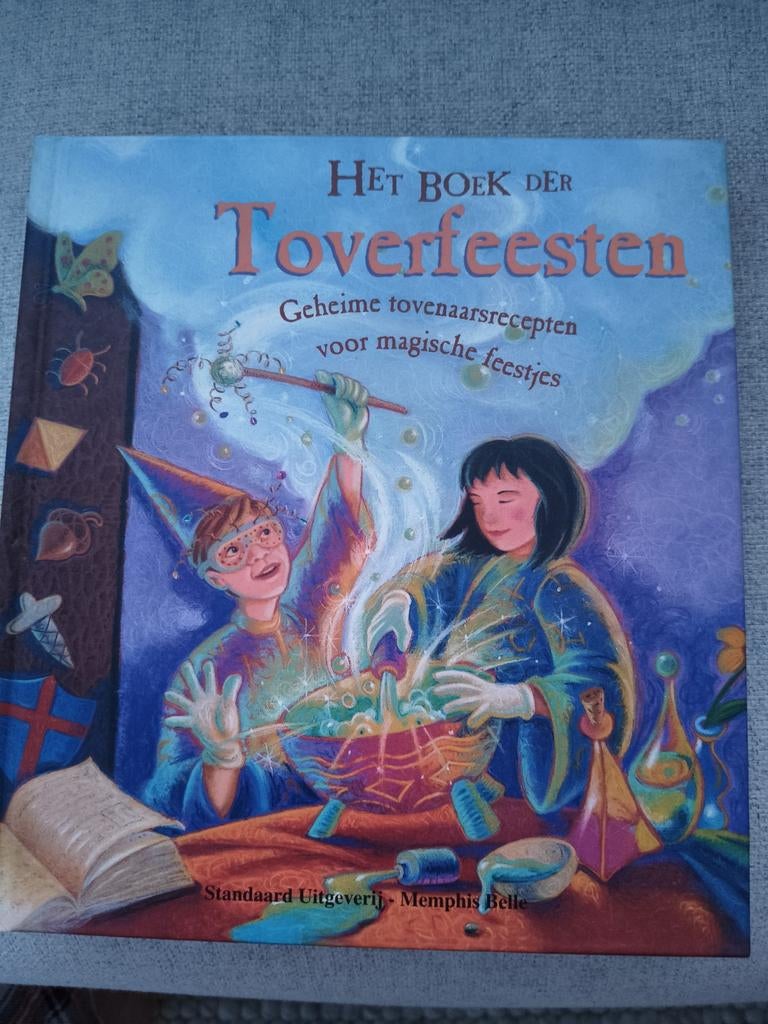 Het Boek der Toverfeesten - Geheime recepten, Ophalen of Verzenden, Zo goed als nieuw, Memphis Belle, Sprookjes