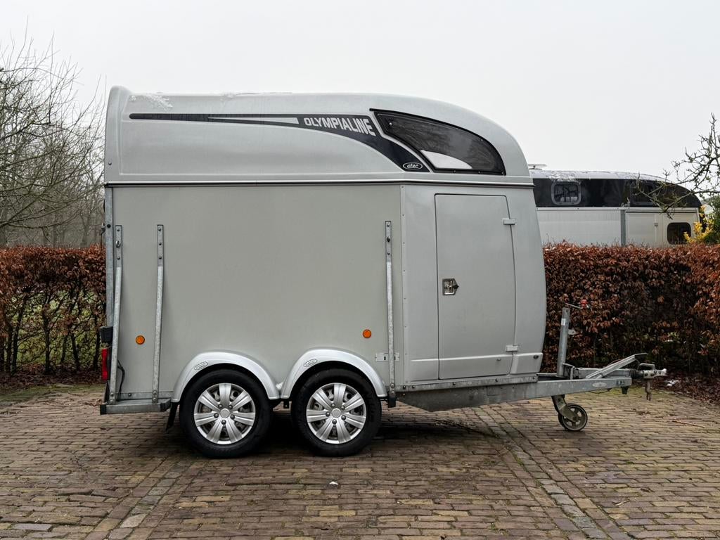 Zeer mooie 1.5 paards atec met zadelkamer en aluminium bodem, Ophalen, Info@atec.nl, Zo goed als nieuw, 1½-paards trailer