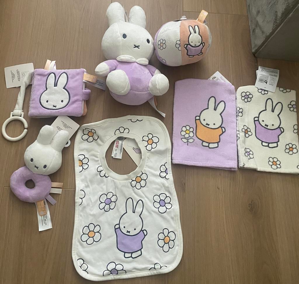 Nieuw Nijntje miffy knuffel knisper boekje washand rammelaar, Kinderen en Baby's, Kraamcadeaus en Geboorteborden, Nieuw, Ophalen of Verzenden
