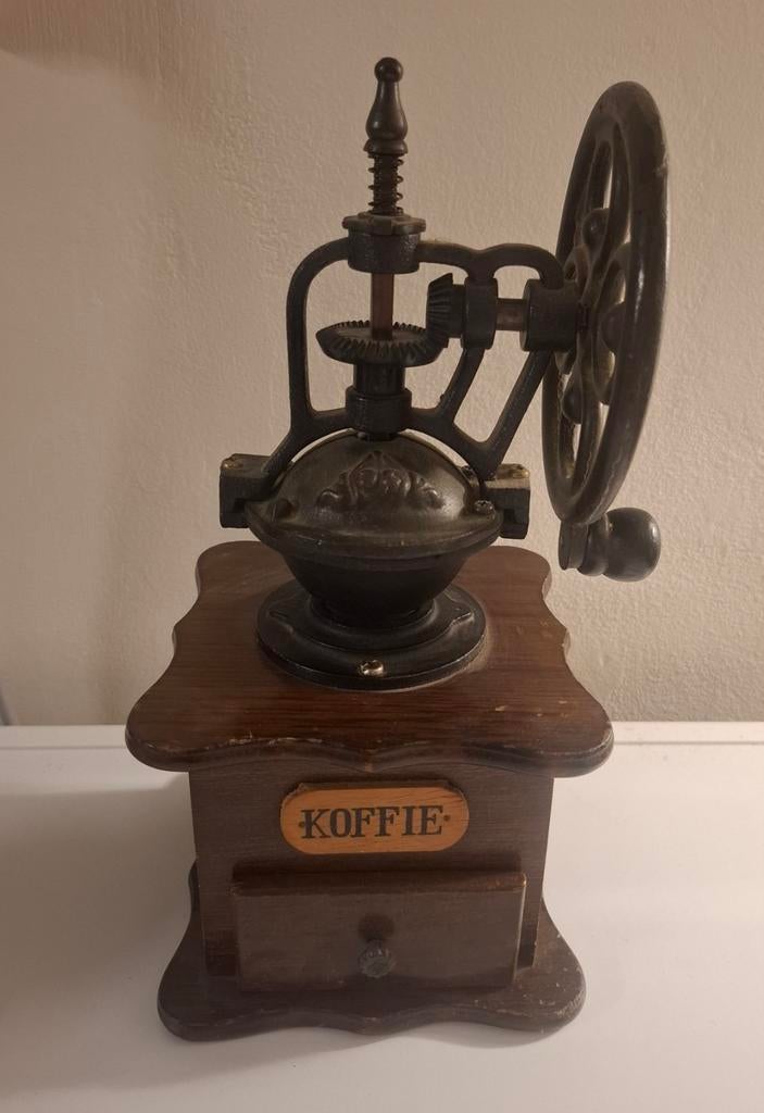 Vintage Koffiemolen met Draaiwiel, Ophalen