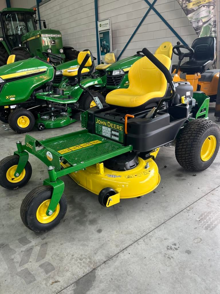 John deere z335e zero turn, Ophalen, Nieuw, 120 cm of meer