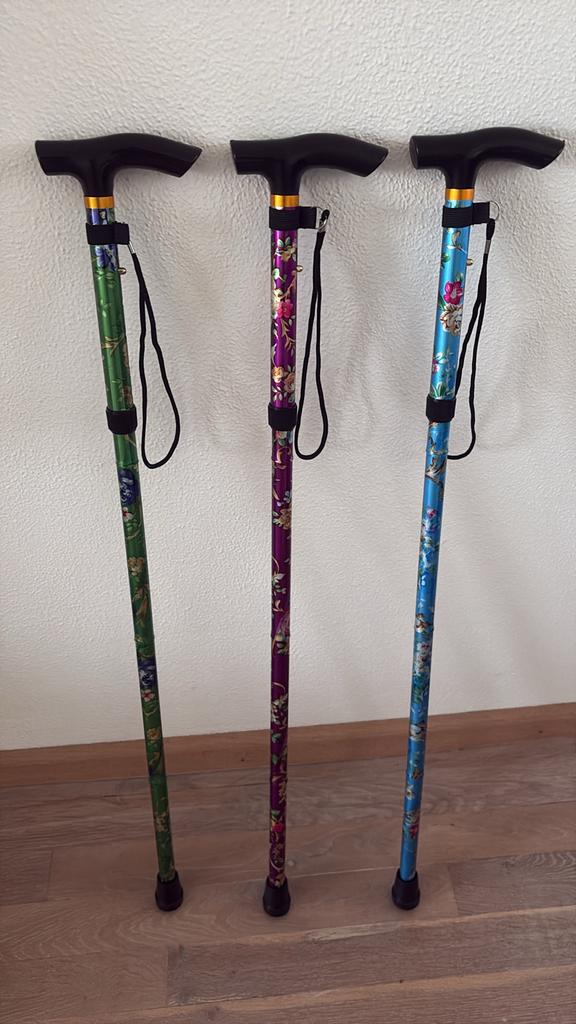 Wandelstok. Div. Kleuren. Nieuw. Inklapbaar. Verstelbaar, Diversen, Ophalen of Verzenden, Verstelbaar, Nieuw