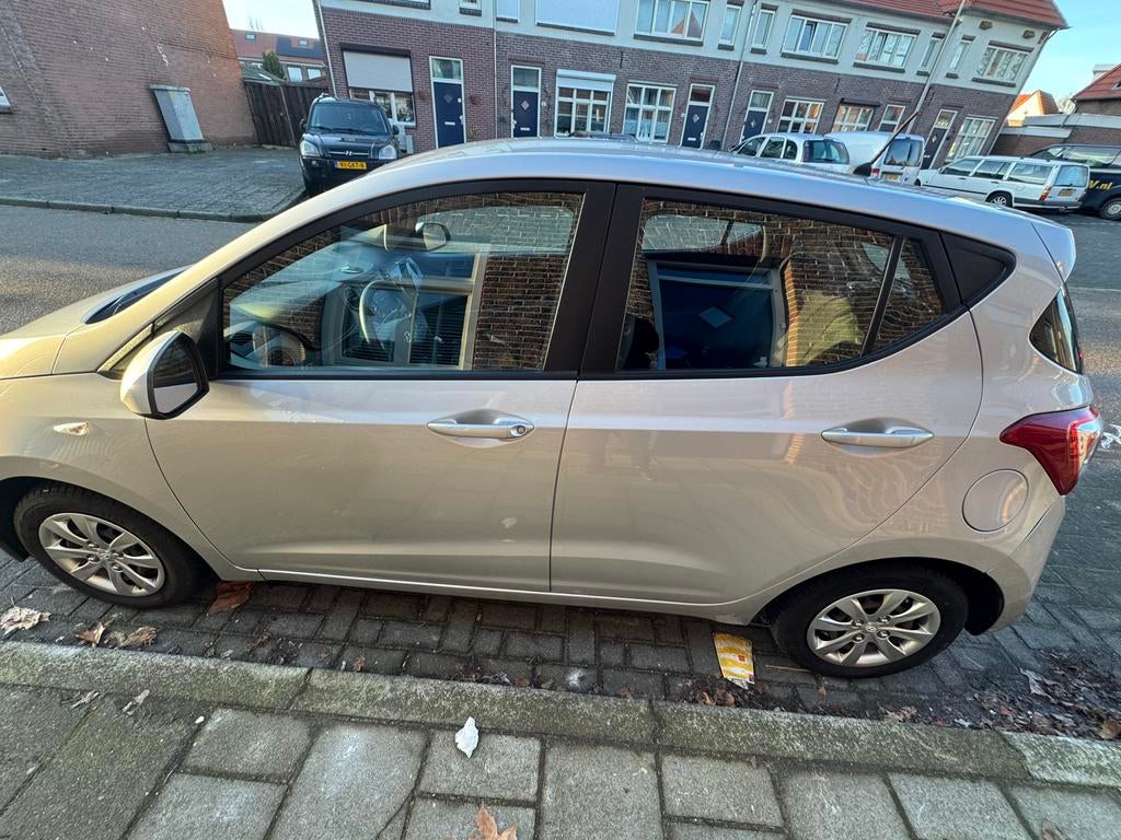 Hyundai i10 1.0i 66pk 2016 Grijs, Auto's, Hyundai, i10, Airbags, Airconditioning, Alarm, Cruise Control, Elektrische buitenspiegels