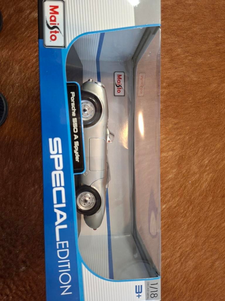 Maisto porsche 550 A Spyder grijs in doos, Ophalen of Verzenden, Nieuw, Auto, Maisto