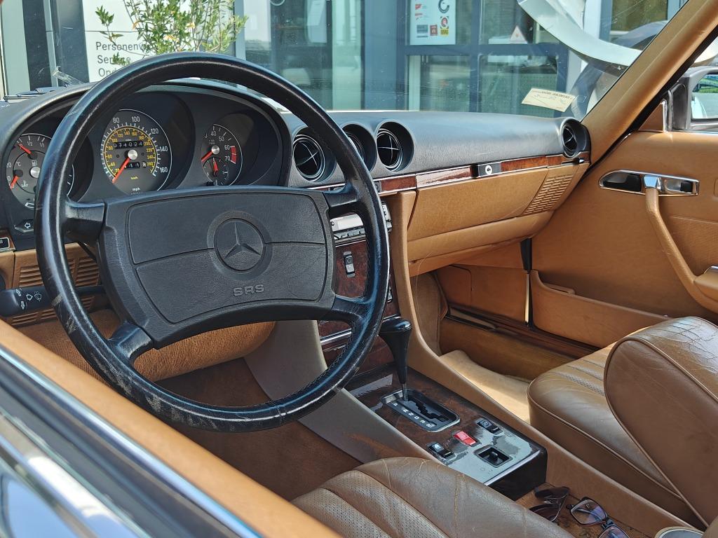 Mercedes-Benz 560 SL Cabrio, foto 7