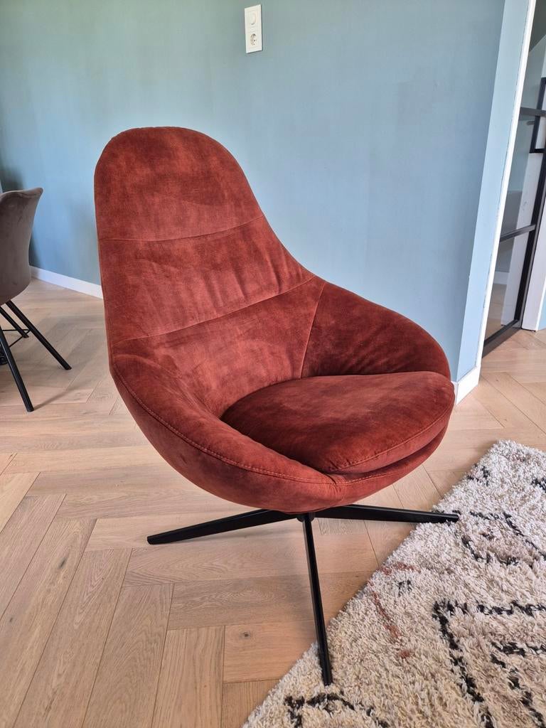 Zo goed als nieuwe draaifauteuil van Montél, Ophalen, 75 tot 100 cm, Zo goed als nieuw, 75 tot 100 cm