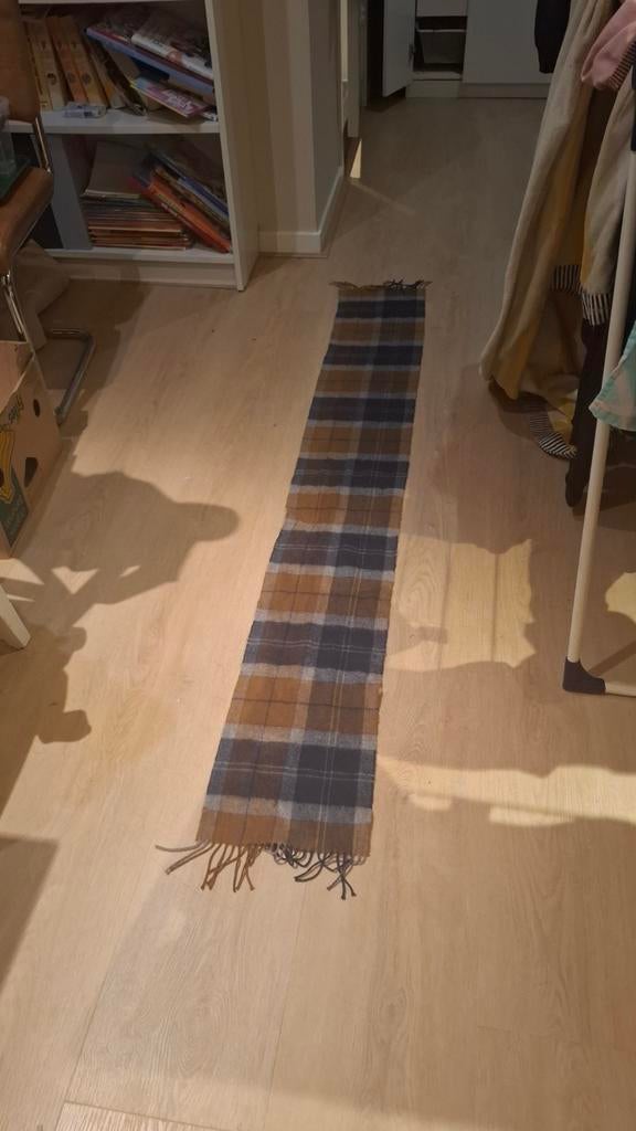 Barbour sjaal met rafeltjes, Ophalen, Zo goed als nieuw