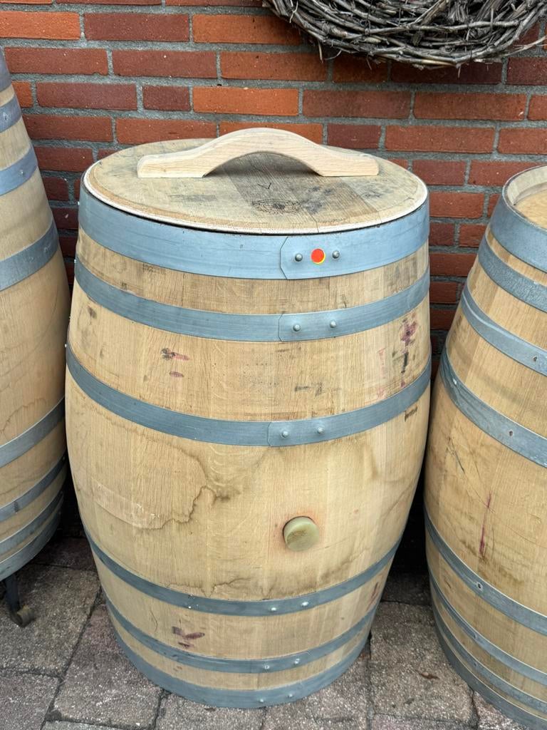 Eiken wijnvat regenton 225 liter, Tuin en Terras, Regentonnen, Ophalen, 150 liter of meer, Zo goed als nieuw, Met pomp