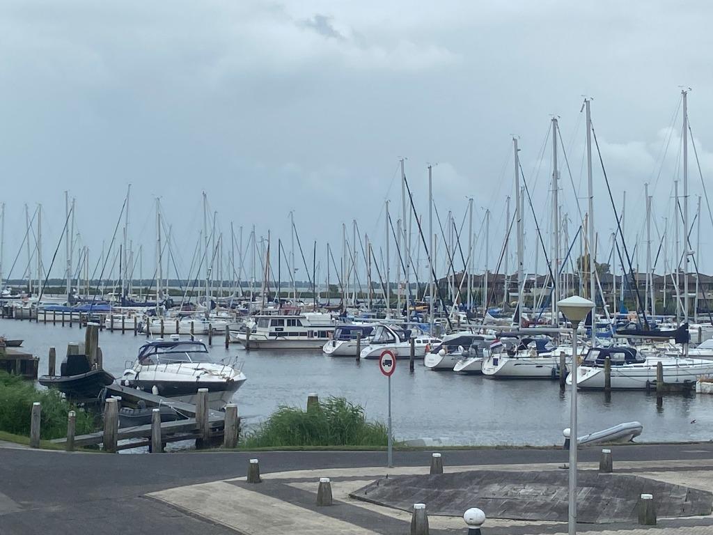 Ligplaats te koop, 14x5,5 m Marina Schokkerstrand, Ketelmeer, Watersport en Boten, Ligplaatsen, Buiten