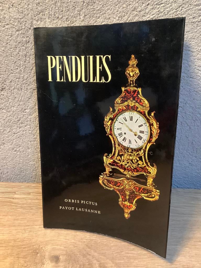 Boek over pendules klokken, Ophalen of Verzenden
