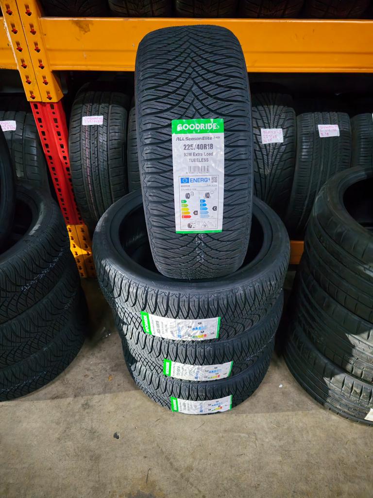 225/40/18 zomer banden set ( All season ) Montage mogelijk, Auto-onderdelen, Banden en Velgen, 18 inch, Nieuw, Ophalen of Verzenden