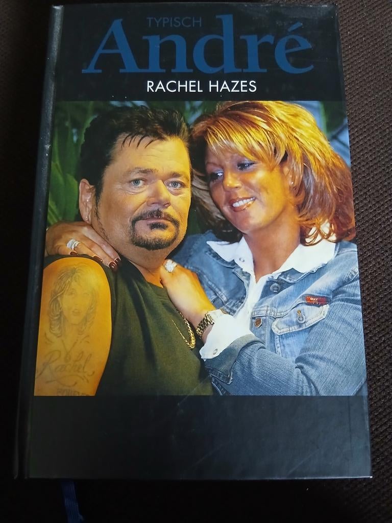 R.F. Hazes - Typisch Andre, Boeken, Biografieën, R.F. Hazes, Ophalen of Verzenden, Zo goed als nieuw, Film, Tv en Media