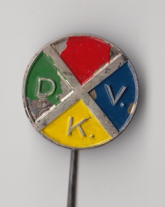 DVK DKW Voetbal misschien speldje, Gebruikt, Niet vindbaar, Niet vindbaar, Speldje of Pin
