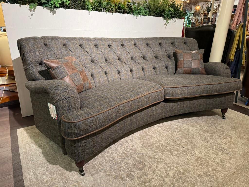 CHESTERFIELD BANK STOF WALTON CURVE HARRIS TWEED met LEER, Huis en Inrichting, Banken | Bankstellen, Nieuw, Stof, Ophalen of Verzenden