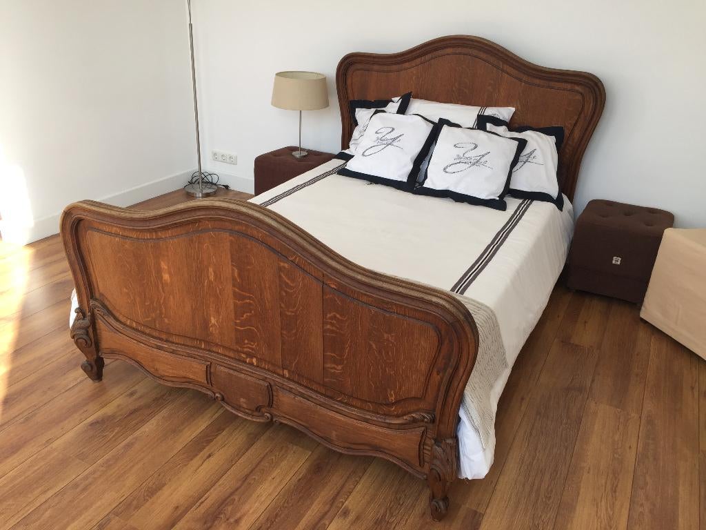 antiek eiken bed 130x200 cm met nieuwe matras en lattenbodem, Ophalen