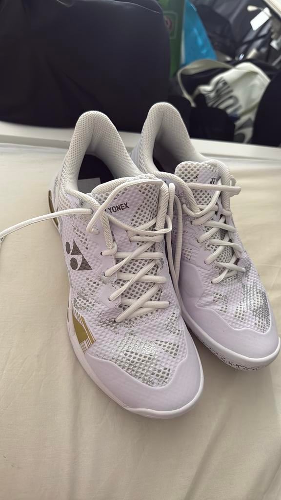 Yonex eclipsion Z size43, Sport en Fitness, Ophalen of Verzenden, Zo goed als nieuw, Schoenen