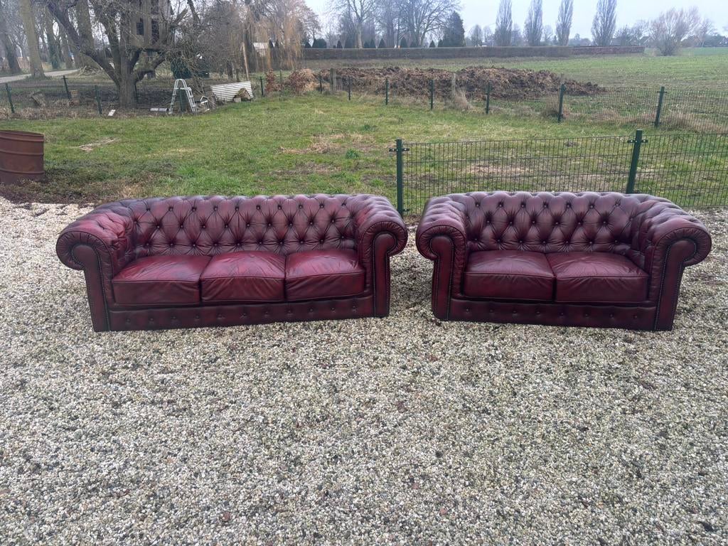Set Chesterfield banken 2-zits & 3-zits rood oxblood leder, Ophalen, Gebruikt, Vintage Chesterfield, 150 tot 200 cm