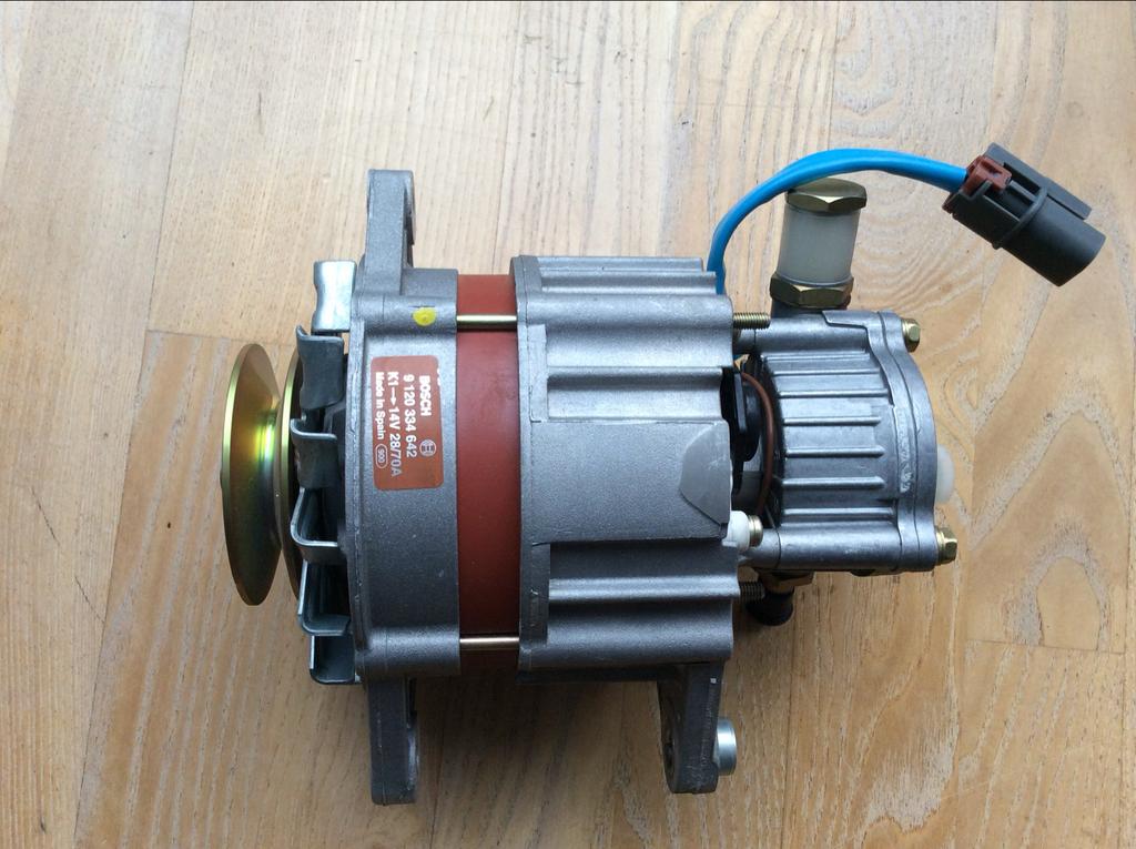 Originele Nissan Trade 100 3.0 Diesel Dynamo, Ophalen of Verzenden, Nieuw, Nissan