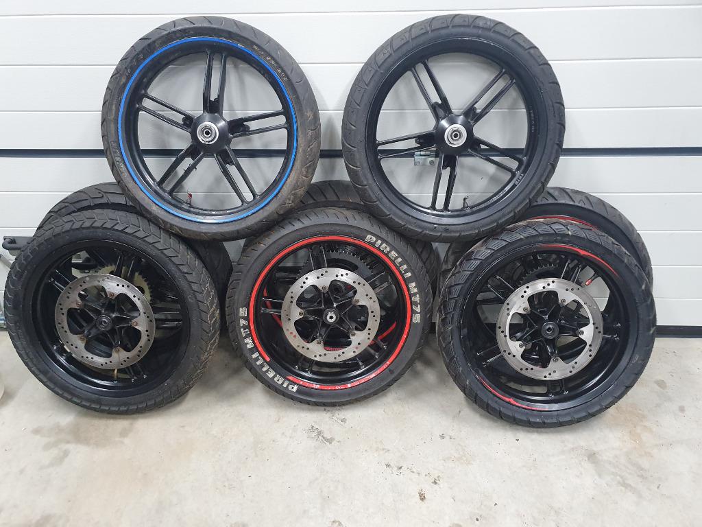 Velgen set met band TZR50 wiel TZR 130/70 -17 100/80 -17, Ophalen of Verzenden, Gebruikt, Frame, Yamaha