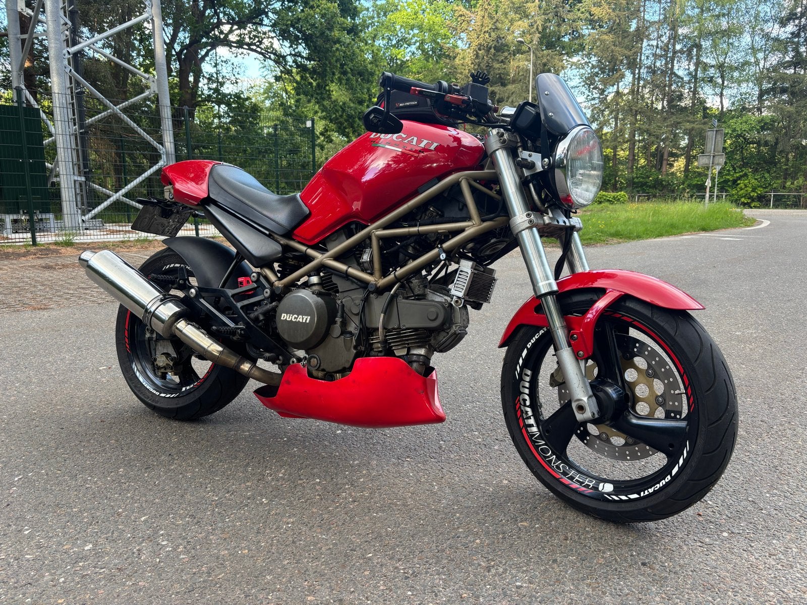 Ducati Monster 750 (1998) - Kleppen gesteld & Carbs gereinig, Motoren, 2 cilinders, Gebruikt, Particulier, Handgeschakeld
