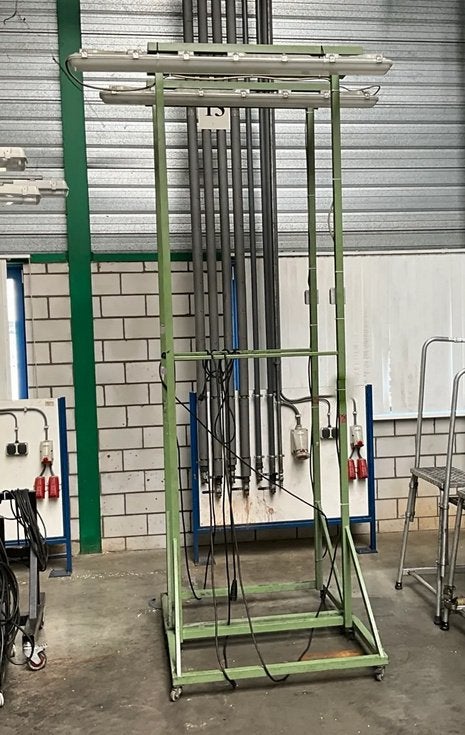 2x verrijdbare LED werkplaatsverlichting 3.05m hoog, Ophalen, Gebruikt, Met statief, Lamp met armatuur