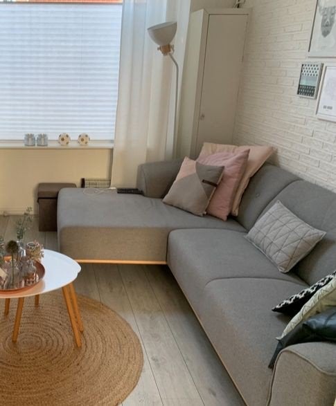 Grijze hoekbank, Huis en Inrichting, Banken | Bankstellen, Ophalen of Verzenden, Gebruikt, Vierpersoons of meer, 250 tot 300 cm
