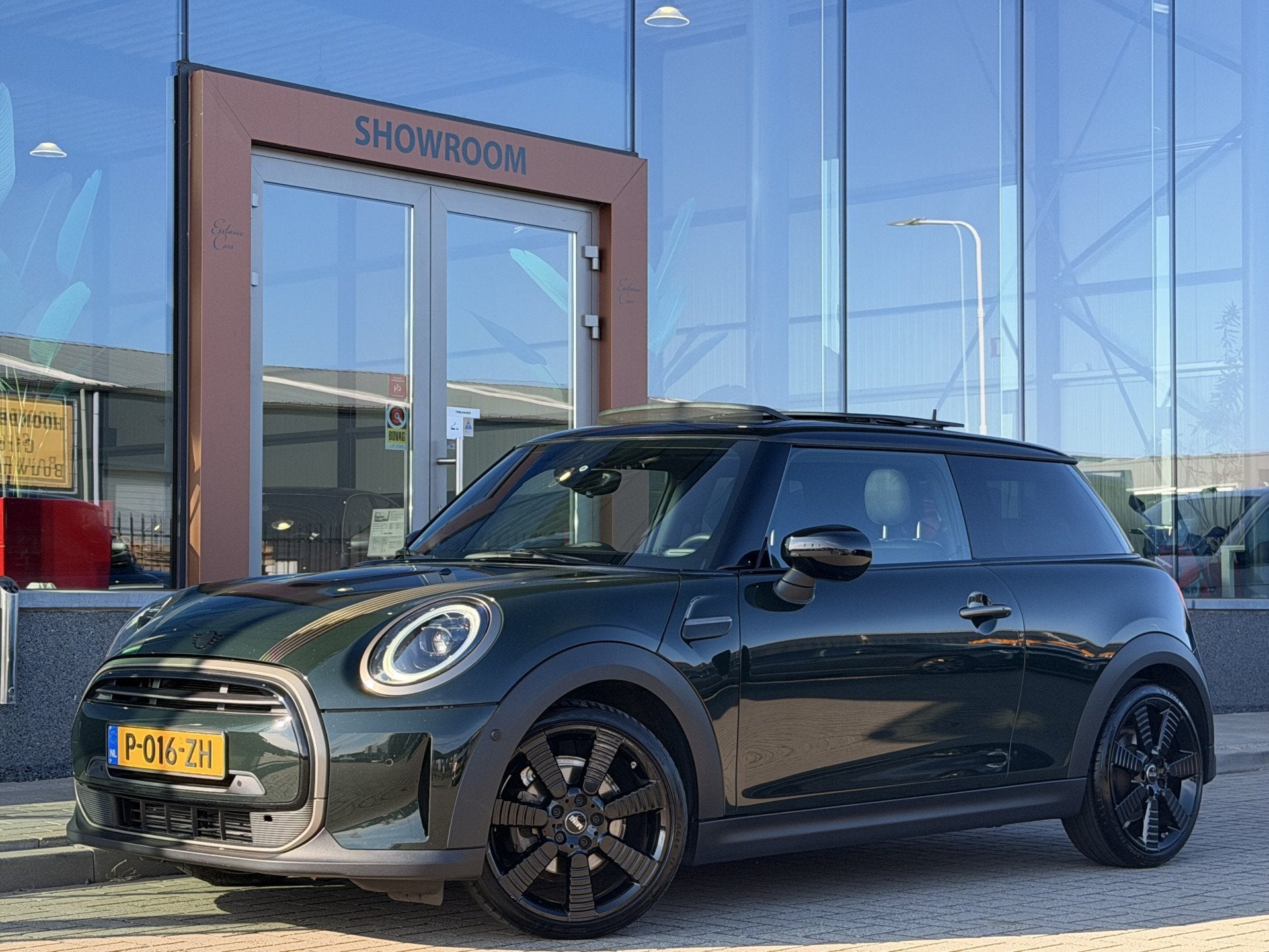 MINI 3-deurs 1.5 Cooper Resolute Edition | Pano | Harman / K, Auto's, Mini, 136 pk, Gebruikt, 4 stoelen, Automatische klimaatregeling
