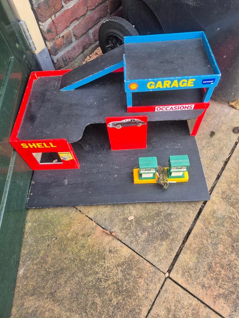 Vintage Houten Speelgoed Garage - Shell & Occasions, Kinderen en Baby's, Speelgoed | Overig, Gebruikt, Jongen of Meisje, Ophalen of Verzenden